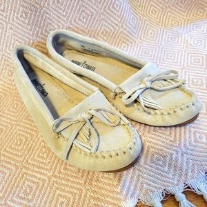 Minnetonka Kilty hardsole moccasins